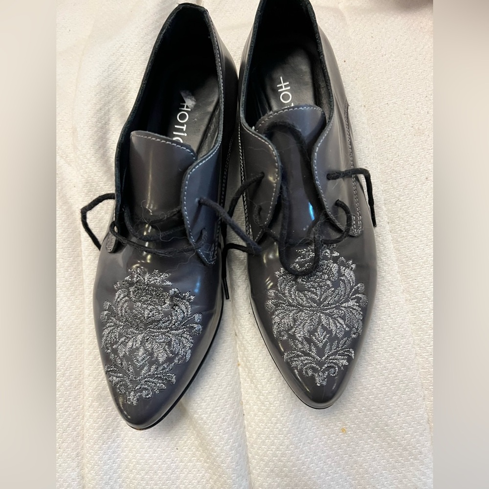 Hotic shoes